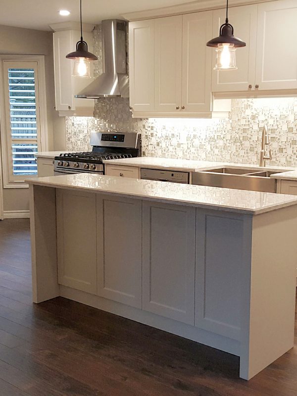 White Kitchen cabinets and quartz countertops