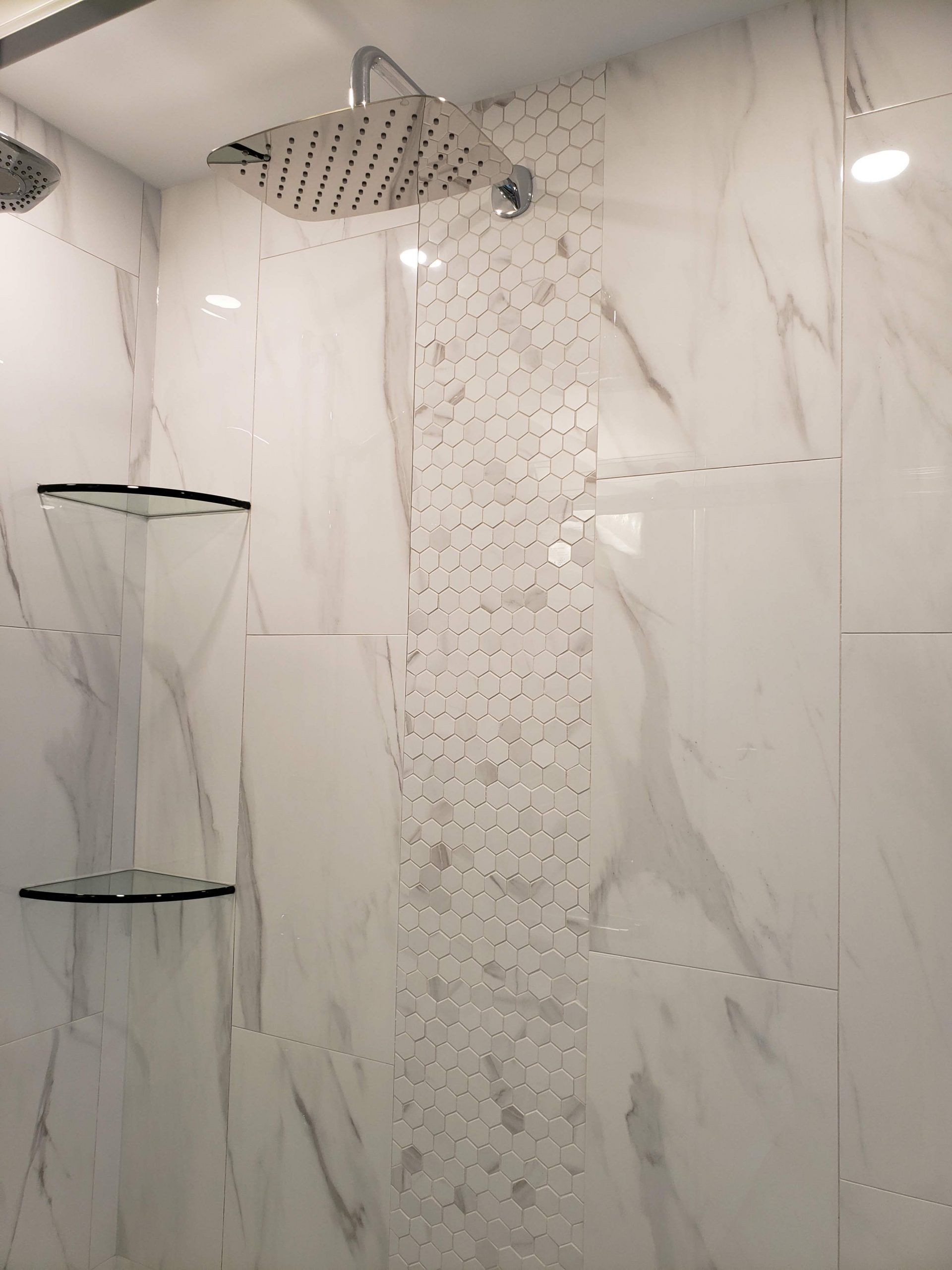 Hexagon tile vertical accent border and glass shelves