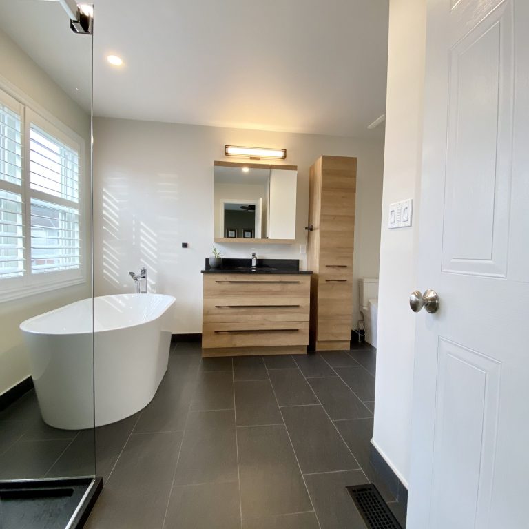 4 piece bathroom featuring notion carbon 12x24 porcelain tile