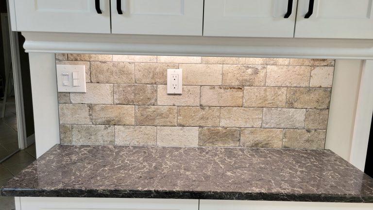 Kitchen backsplash