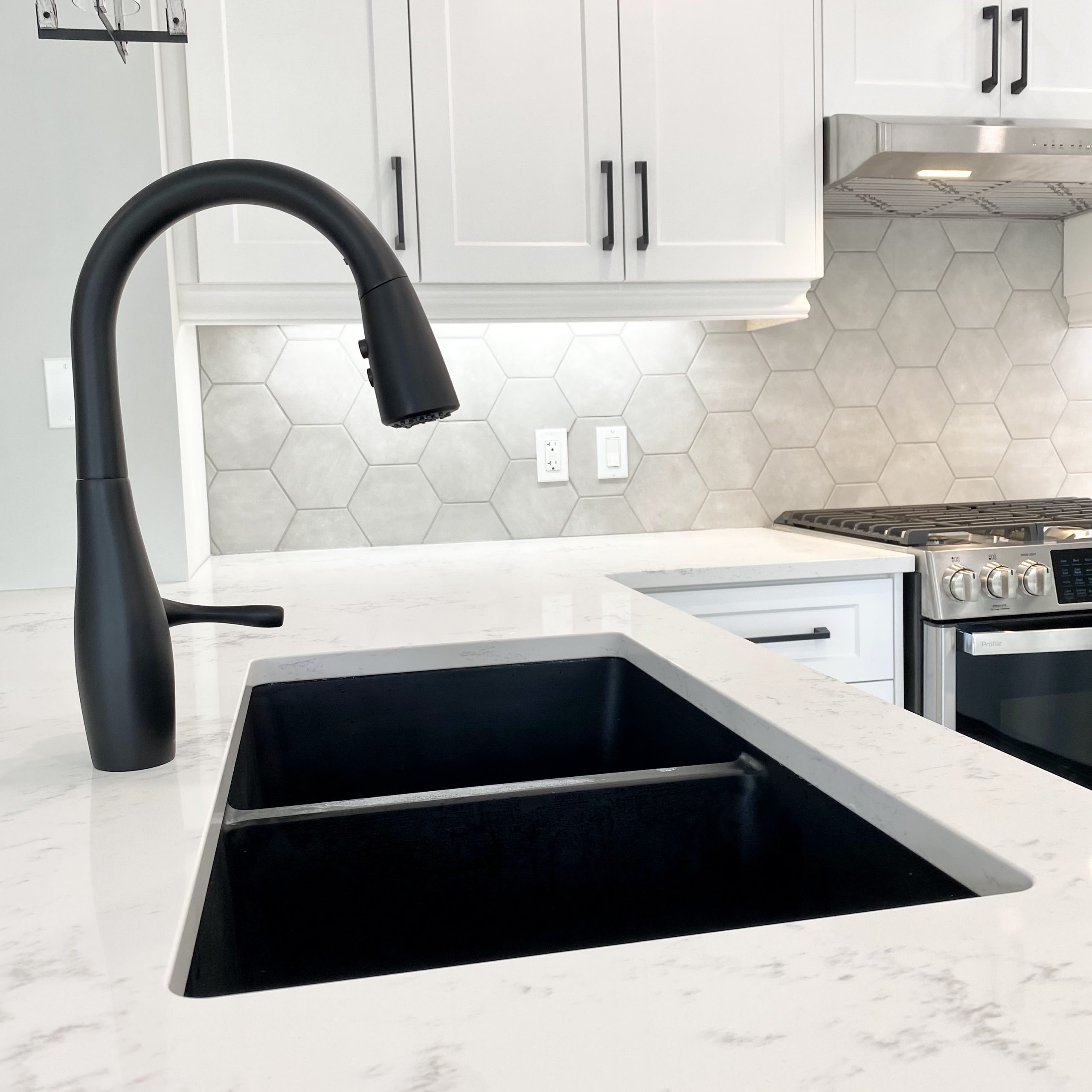 Granite Virtuo Black Pearl sink